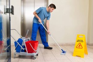 Curățenie de top pentru firme și locuințe București: soluția la haosul urban